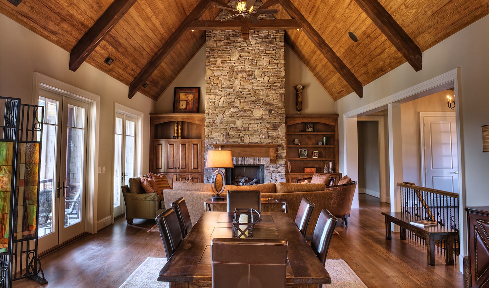 Cliffs Vineyards Lake Home Great Room