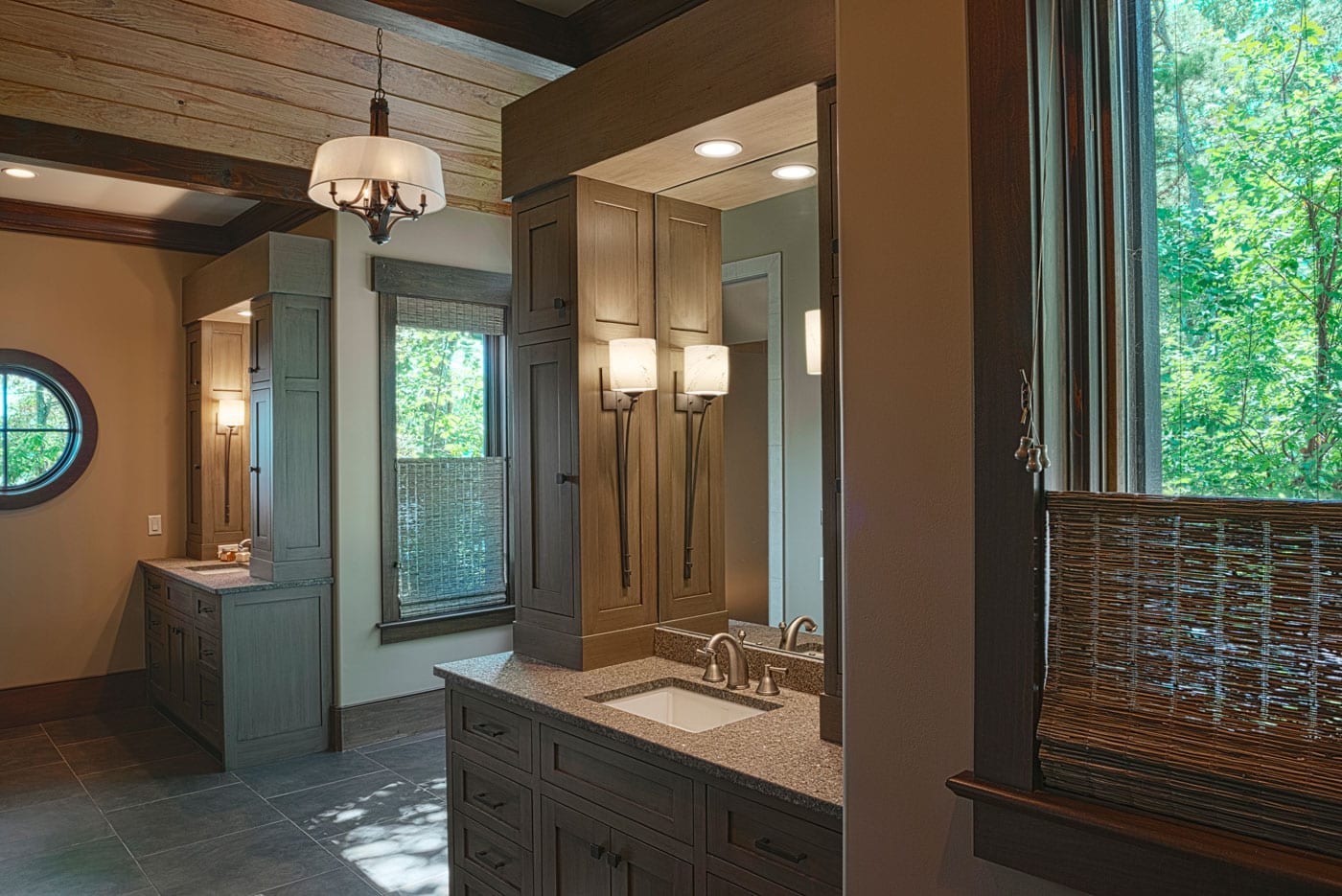 Lakeside Lodge Bathroom