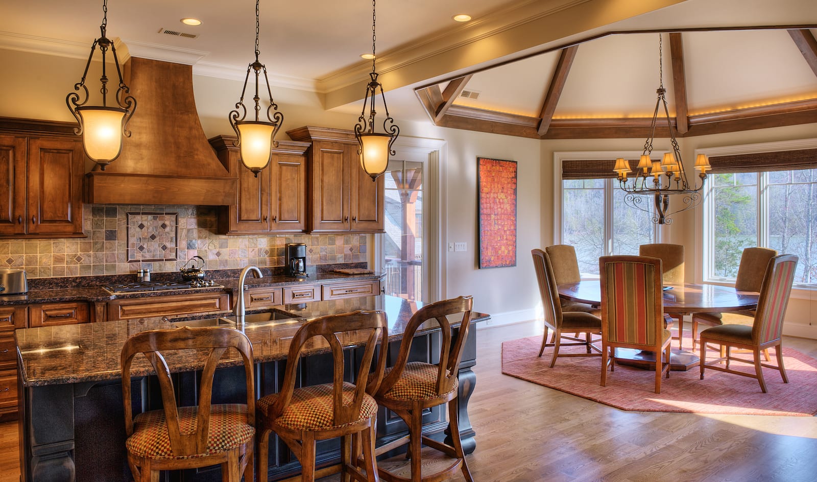 Cliffs Vineyards Lake Home Kitchen and Dining