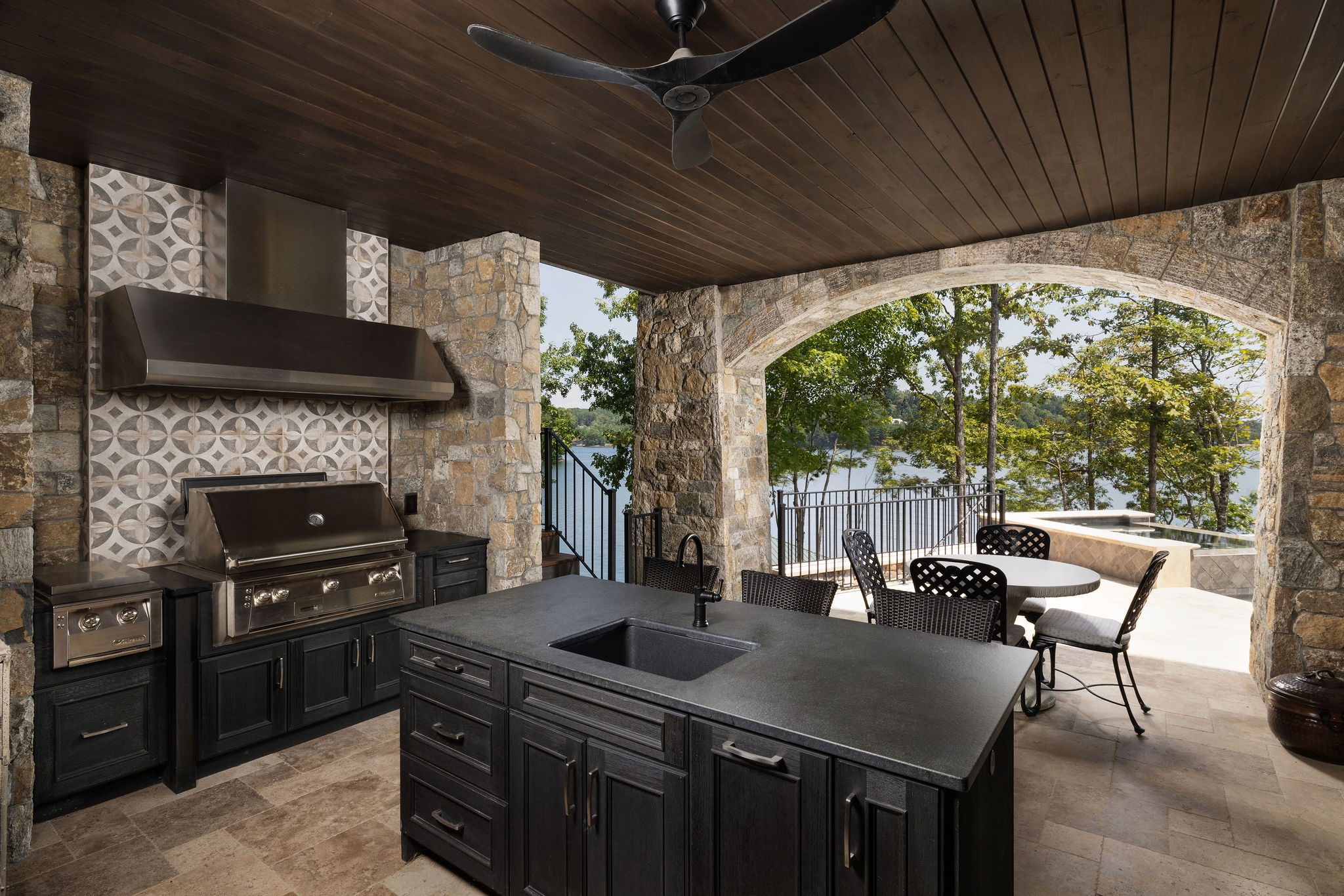 Acqua Bella Lower Outdoor Living Area