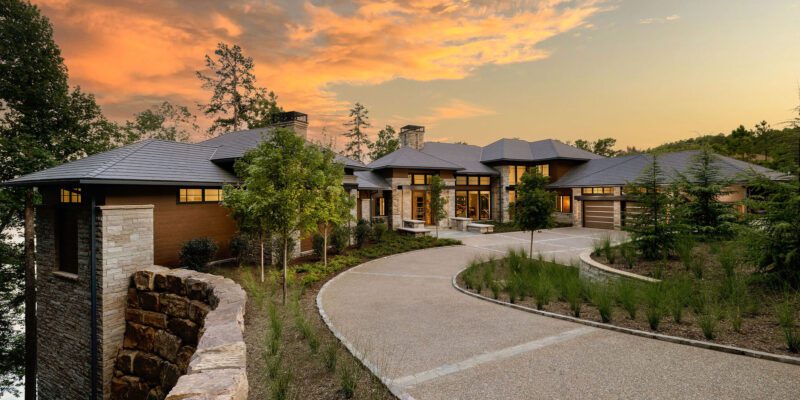 Shoreline Estate